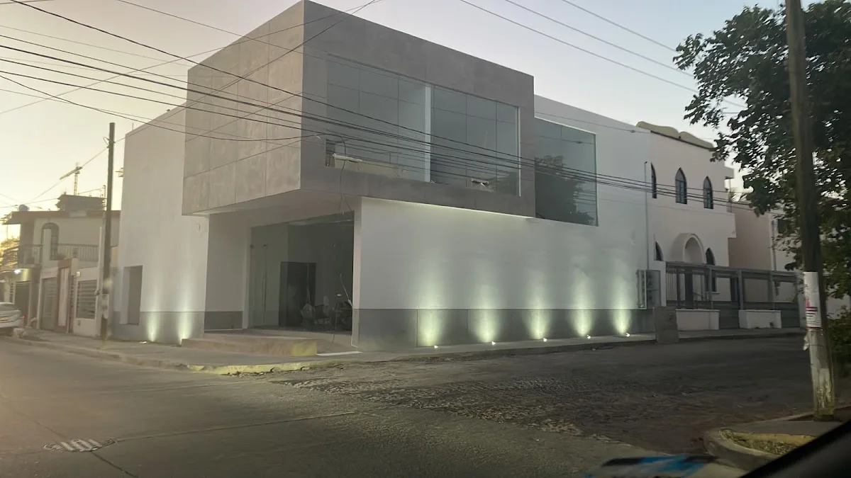 DR. FRED MORGAN - GINECÓLOGO EXPERTO EN FERTILIDAD Y CIRUGÍA GINECOLÓGICA LAPAROSCOPICA — photo 2