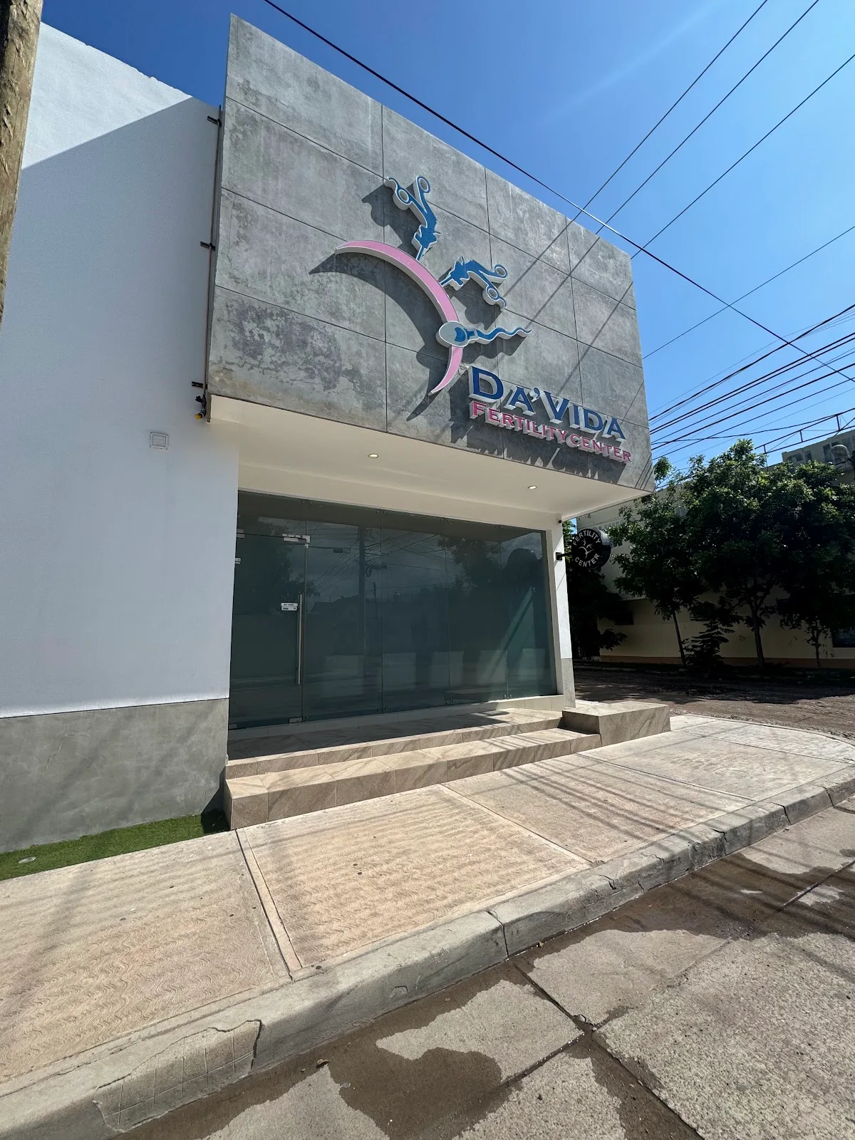 DR. FRED MORGAN - GINECÓLOGO EXPERTO EN FERTILIDAD Y CIRUGÍA GINECOLÓGICA LAPAROSCOPICA — photo 3