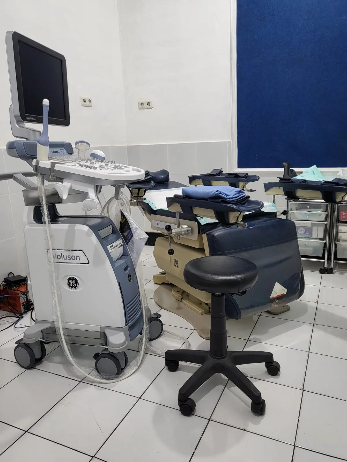 Dr. dr. Adek Amansyah, M.Biomed, Sp.O.G, Subsp.F.E.R | Spesialis Kebidanan - Subspesialis Fertilitas Endokrinologi Reproduksi