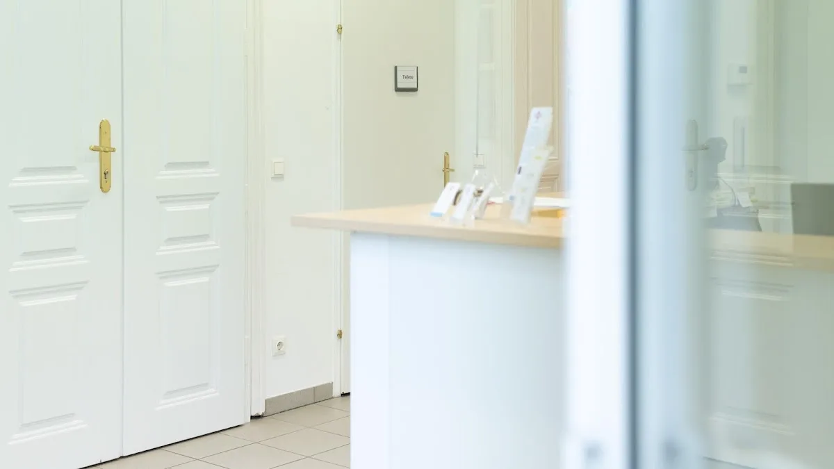 Tiny Feet fertility clinic - Dr. Rathmanner