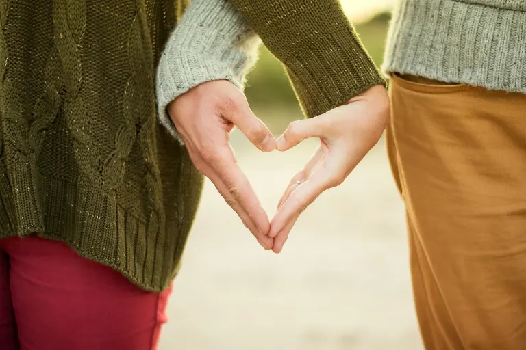 Exploring EmbryoGlue: Benefits, Risks, and Effectiveness in IVF