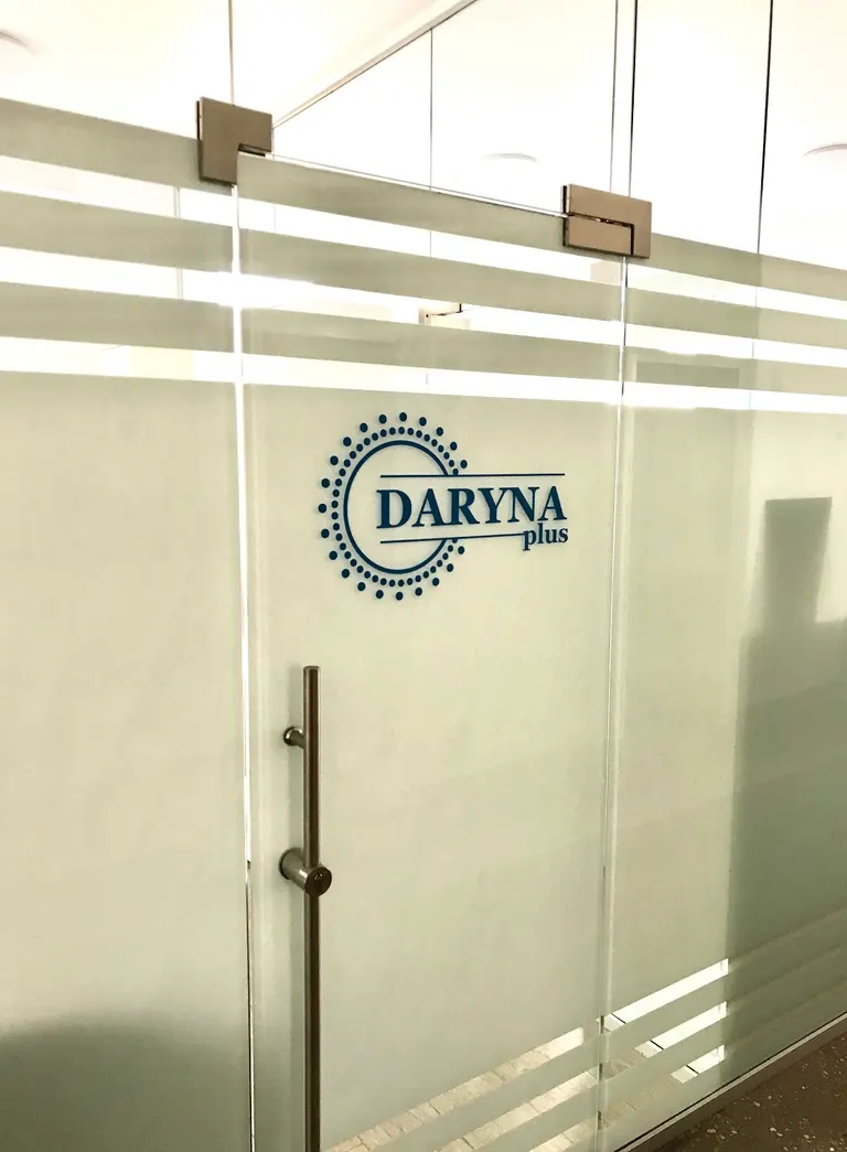Daryna Plus